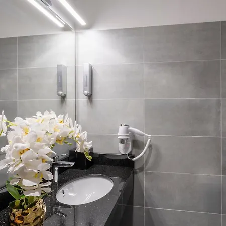 Plaza Wiener Neustadt, Bw Signature Collection Bécsújhely