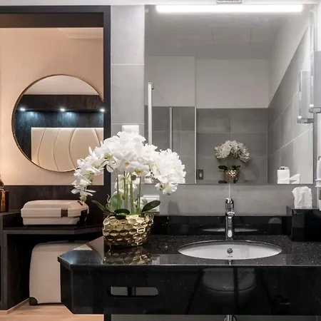 Plaza Wiener Neustadt, Bw Signature Collection