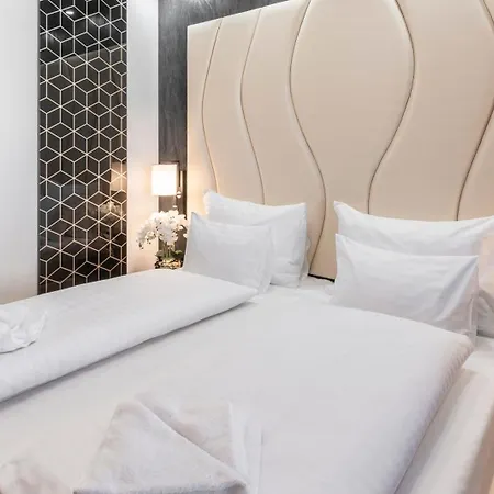 Hotel Plaza Wiener Neustadt, Bw Signature Collection 3*