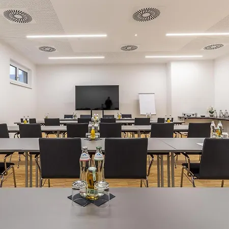 Plaza Wiener Neustadt, Bw Signature Collection Hotel 3*