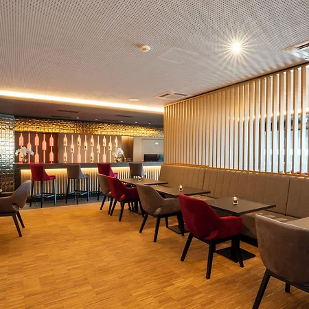 Hotel Plaza Wiener Neustadt, Bw Signature Collection