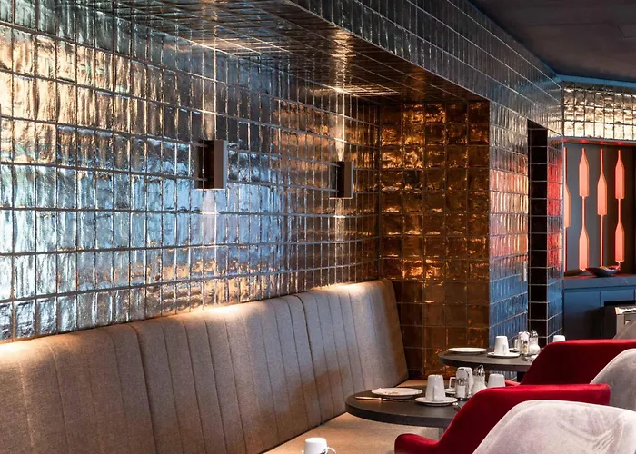 Plaza Wiener Neustadt, Bw Signature Collection