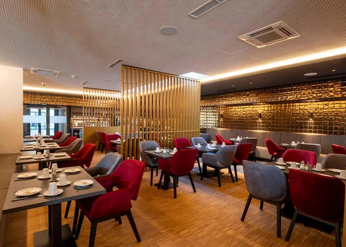 Plaza Wiener Neustadt, Bw Signature Collection وينر نويشتاد