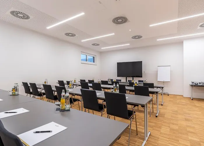 Hotel Plaza Wiener Neustadt, Bw Signature Collection