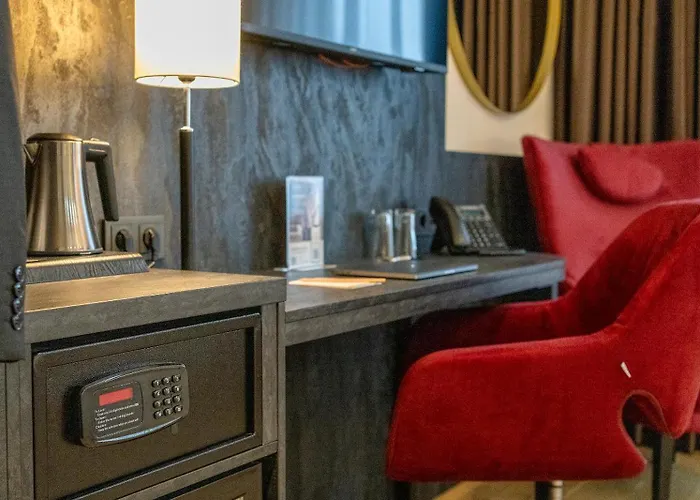 Plaza Wiener Neustadt, Bw Signature Collection