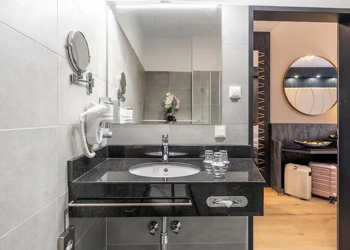 Hotel Plaza Wiener Neustadt, Bw Signature Collection 3*